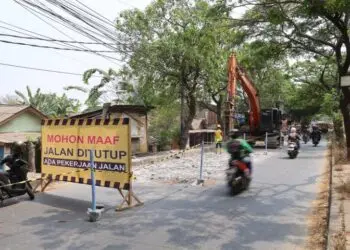 Perbaikan Jalan Marsekal Suryadarma Neglasari Dimulai
