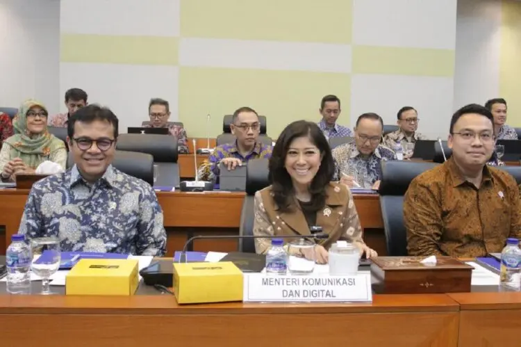 Laksanakan Putusan MK, Menkomdigi Larang Operator Hanguskan Sisa Kuota Internet