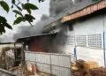 Pabrik di Batuceper Kebakaran, 3 Gudang Ludes Terbakar