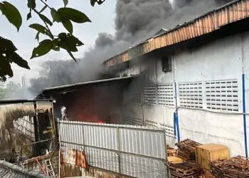Pabrik di Batuceper Kebakaran, 3 Gudang Ludes Terbakar
