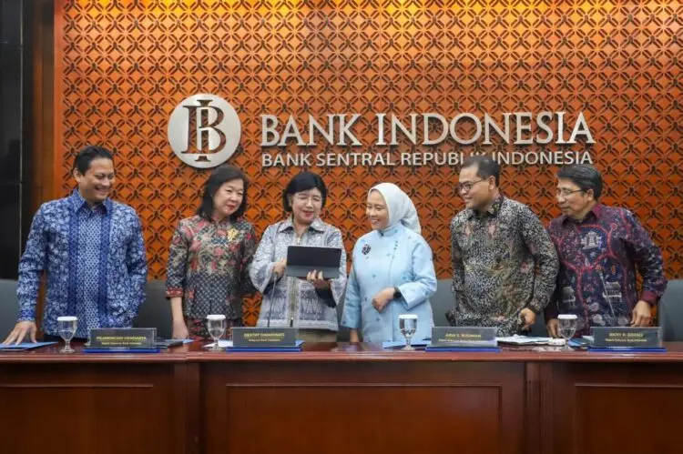 Tahan Suku Bunga, BI Perkuat Rupiah