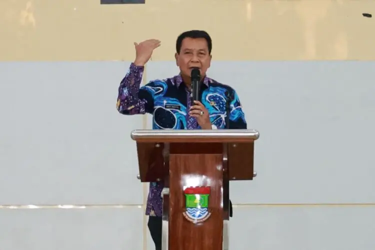 Abu Vulkanik Gunung Anak Krakatau Tiba di Tangerang, Bupati Imbau Warga Pakai Masker