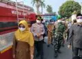 APEL SIAGA GABUNGAN - Menyikapi aktivitas erupsi Gunung Anak Krakatau, yang menyebabkan sebaran abu vulkanik, Pemkab, Forkopimda dan jajaran unsur terkait lainnya, menggelar apel siaga gabungan, Senin (7/9/2026). (ISTIMEWA)