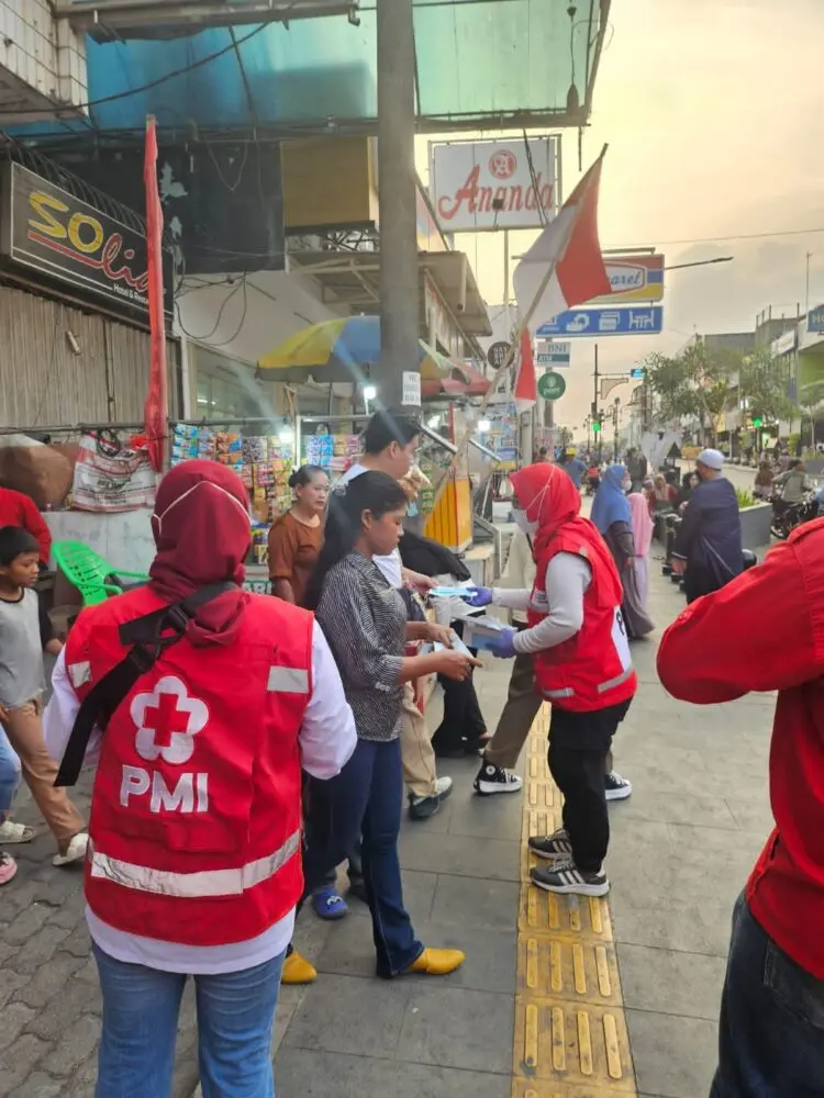 PMI Banten Salurkan Ribuan Masker, Langkah Perlindungan Masyarakat Akibat Erupsi GAK