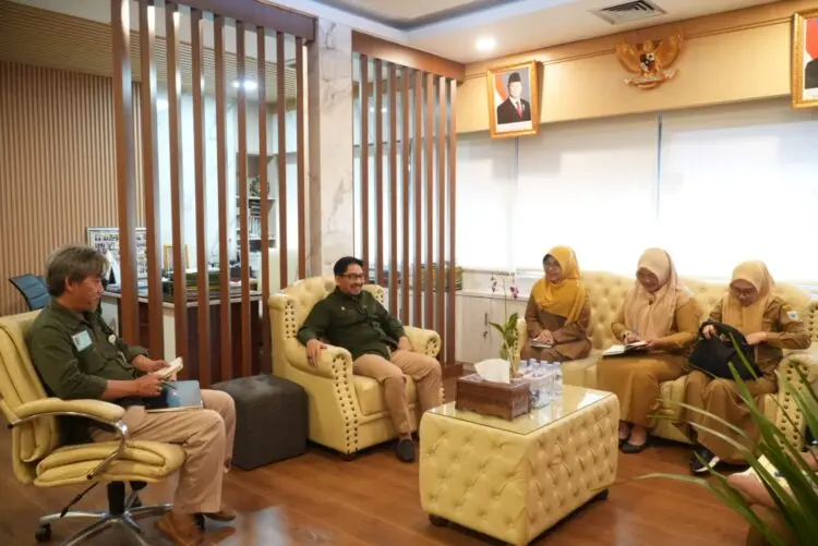 AUDIENSI -- Bupati Pandeglang Raden Dewi Setiani beserta jajarannya, menyampaikan usulan program ke Bapanas dan Kementan. (ISTIMEWA)