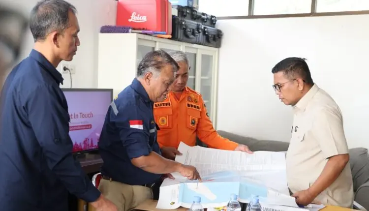 MEMIMPIN RAKOR : Gubernur Banten Andra Soni (kanan), memimpin rakor pemantauan aktivitas GAK. (ISTIMEWA)