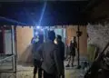OPERASI PEKAT -- Petugas gabungan, melakukan operasi pekat disebuah rumah kontrakan yang diduga jadi lokasi prostitusi di Desa Sentul, Kecamatan Kragilan, Kabupaten Serang, Sabtu (12/9/2026) malam. (ISTIMEWA)