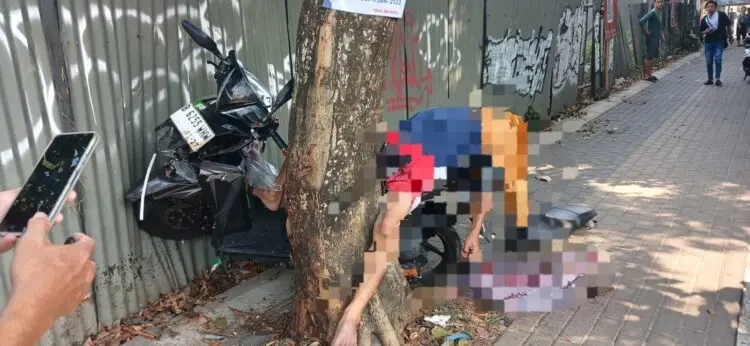 Setting Sepeda Motor, Mekanik Tewas Usai Tabrak Pohon di Pamulang