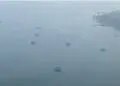 TERHALANG DEBU : Prosed pencarian rombongan wartawan melalui visual udara terhalang debu. Hingga hari kedelapan, tim SAR gabungan belum menemukan para korban. (ISTIMEWA)