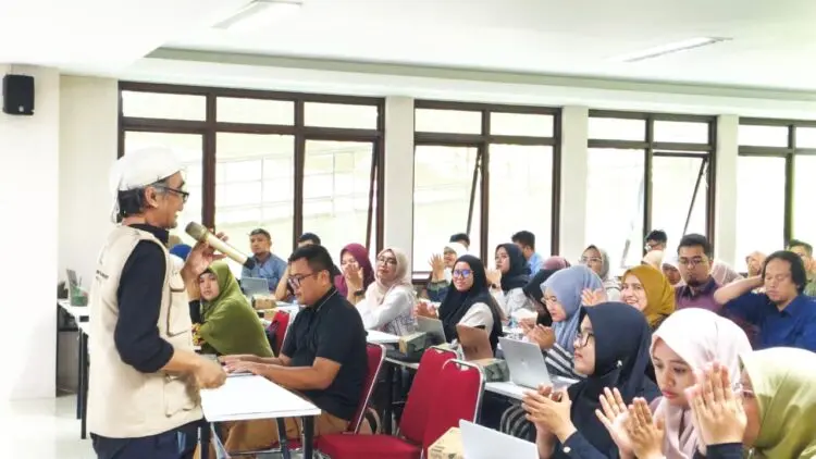 SEKOLAH DPL -- Kegiatan Sekolah DPL Kuliah Kerja Mahasiswa (KKM) Tematik Reguler 1 Tahun 2027, yang diselenggarakan di Auditorium Student Center 03 (SC 03) Universitas Sultan Ageng Tirtayasa Kampus Sindangsari, Selasa (15/9/2026). (ISTIMEWA)
