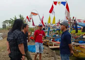 AKTIVITAS NELAYAN -- Kondisi pendangkalan saluran Sungai Ciwaka di Desa Kubang Puji, Kecamatan Pontang, Kabupaten Serang, mulai menjadi persoalan serius bagi aktivitas nelayan. (ISTIMEWA)