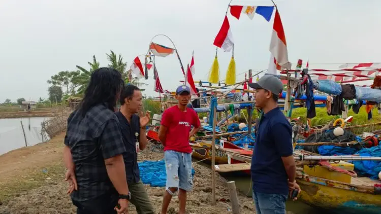 AKTIVITAS NELAYAN -- Kondisi pendangkalan saluran Sungai Ciwaka di Desa Kubang Puji, Kecamatan Pontang, Kabupaten Serang, mulai menjadi persoalan serius bagi aktivitas nelayan. (ISTIMEWA)