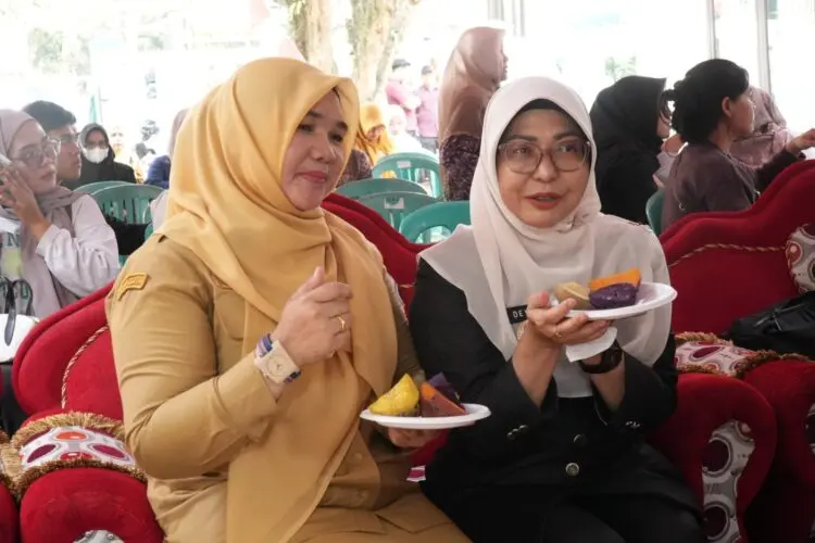 PENCANANGAN -- Bupati Pandeglang Raden Dewi Setiani, canangkan tiga varietas ubi jalar lokal, di UPT Puskeswan Kecamatan Karangtanjung, Senin (28/9/2026). (ISTIMEWA)