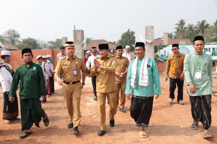 Bupati Tangerang Maesyal Rasyid saat menghadiri peringatan Maulid Nabi Muhammad SAW, Harlah ke-2 IGNMI, serta diskusi publik di Ponpes Albadar 2, Kecamatan Jayanti, Senin (28/9/2026). (ISTIMEWA)