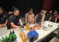 Satpol PP Tangsel Razia Tiga Lokasi, Sita Ratusan Botol Miras