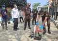 Kejari Tangerang Selatan Musnahkan Tiga Senjata Api