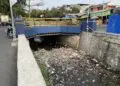 Sampah di Kali Sipon Cipondoh Bak Tak Pernah Berkesudahan