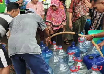 10 Bulan Kekeringan, Warga Desa Bakung Kronjo Kesulitan Air Bersih