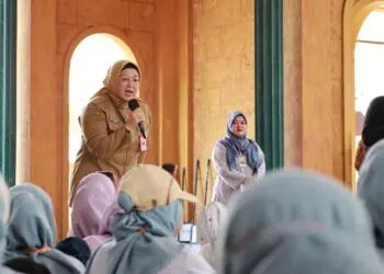TARBIYAH MANASIK HAJI: Wakil Bupati Tangerang Intan Nurul Hikmah mengikuti sekaligus melepas peserta Tarbiyah Manasik Haji Anak TK se-Kabupaten Tangerang di Almahmudah Manasik Training Center (AMTC) Lubana Sengkol, Kecamatan Setu, Kota Tangerang Selatan, Selasa (6/10/2026). (ISTIMEWA)