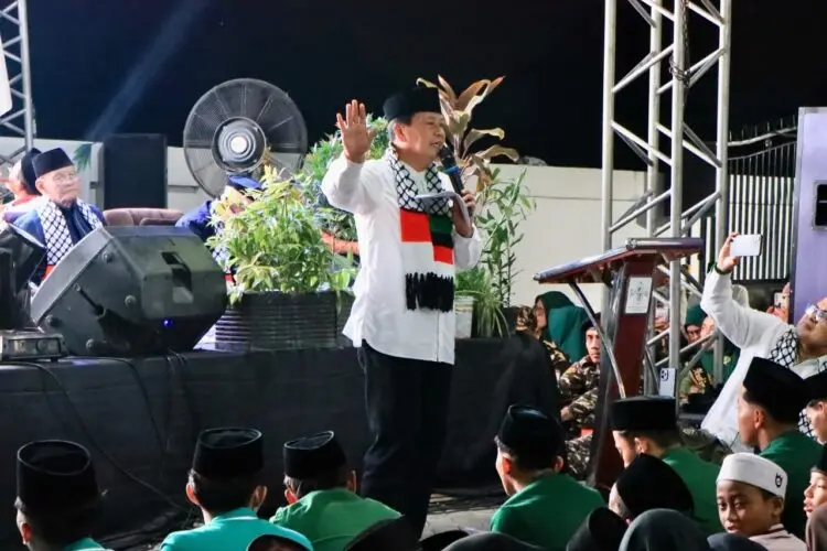 Bupati Tangerang Ajak Santri Berkontribusi bagi Kemajuan Bangsa
