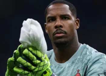 AC Milan Kalah Telak di Kandang Bournemouth, Maignan Kena Kartu Merah