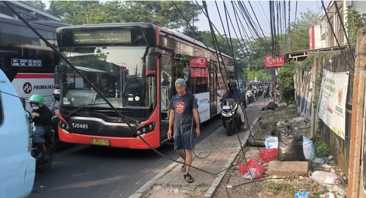 Penataan Kabel Semrawut di Tangsel Terbentur Anggaran Provider dan Status Jalan