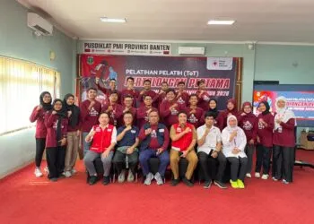 TINGKATKAN KUALITAS SDM -- Palang Merah Indonesia (PMI) Provinsi Banten, terus memperkuat kapasitas sumber daya manusia (SDM), untuk meningkatkan pelayanan kemanusiaan kepada masyarakat. (ISTIMEWA)
