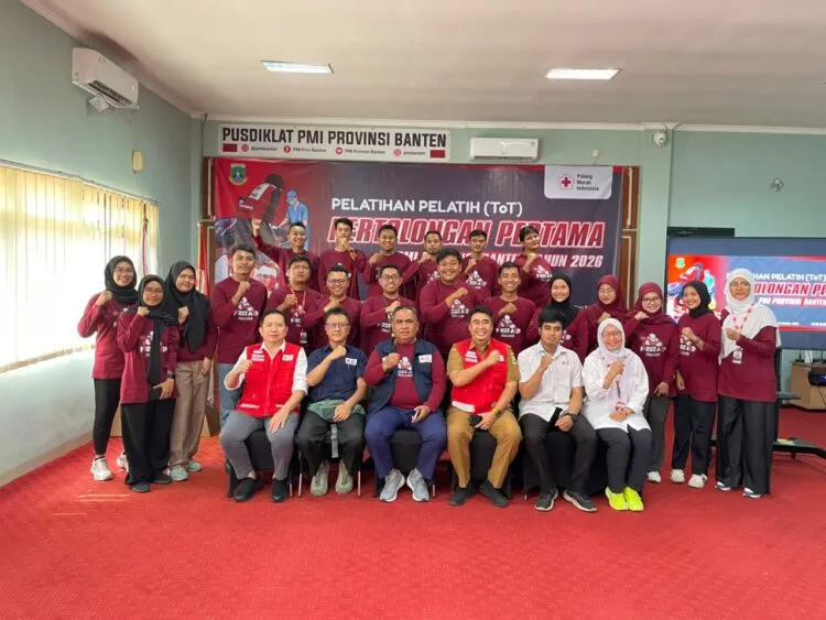 TINGKATKAN KUALITAS SDM -- Palang Merah Indonesia (PMI) Provinsi Banten, terus memperkuat kapasitas sumber daya manusia (SDM), untuk meningkatkan pelayanan kemanusiaan kepada masyarakat. (ISTIMEWA)