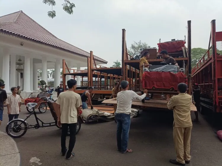 BANTUAN BECAK -- Pemerintah Kabupaten (Pemkab) Serang, mendapatkan alokasi 190 unit becak listrik dari program bantuan Presiden Republik Indonesia, Senin (19/10/2026). (ISTIMEWA)