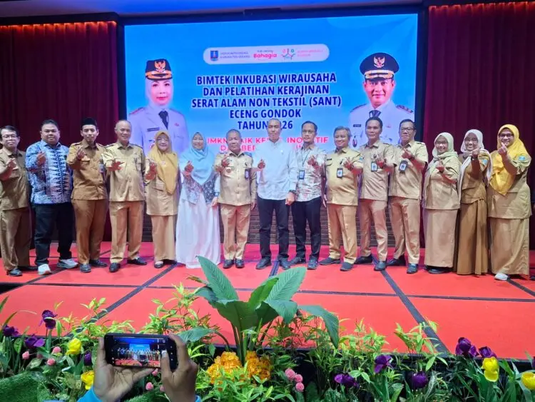 BIMTEK -- Kegiatan Bimbingan Teknis (Bimtek) Inkubasi Wirausaha dan Pelatihan Kerajinan Serat Alam Nontekstil Eceng Gondok, Senin (26/10/2026). (ISTIMEWA)