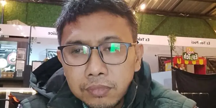 Guru Besar Kebijakan Publik dan Lingkungan Universitas Serang Raya (Unsera), Delly Maulana. (ISTIMEWA)