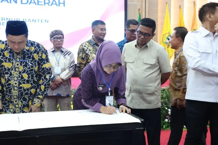 RAKOR -- Suasana Rapat Koordinasi (Rakor) Penguatan Tata Kelola Pemerintahan Daerah dan Pencegahan Korupsi, dalam Penyelenggaraan Pemerintahan Daerah di Provinsi Banten dan Provinsi Jawa Barat, yang digelar Kementerian Dalam Negeri (Kemendagri), di Aula Pendopo Gubernur Banten, Kawasan Pusat Pemerintahan Provinsi Banten (KP3B), Serang. (ISTIMEWA)