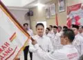 PELANTIKAN -- Wabup Pandeglang Iing Andri Supriadi, melantik pengurus Dewan Pimpinan Daerah Forum BUMDes Merah Putih (DPD FBMP) Kabupaten Pandeglang, periode 2026–2031, di Oproom Sekretariat Daerah Kabupaten Pandeglang, Rabu (21/10/2026). (ISTIMEWA)