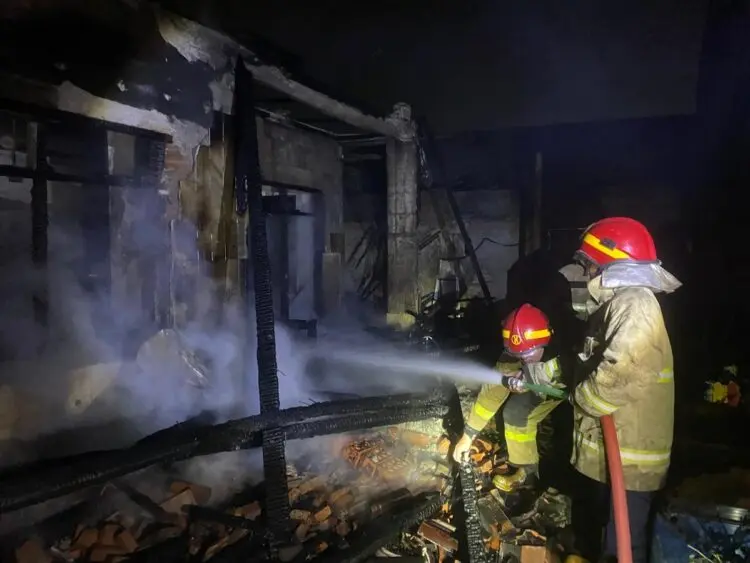 Rumah di Kedaung Pamulang Ludes Terbakar Dini Hari