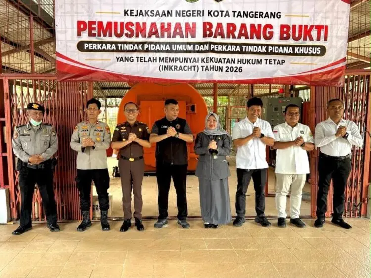 Kejari Kota Tangerang Musnahkan Barang Bukti 210 Perkara