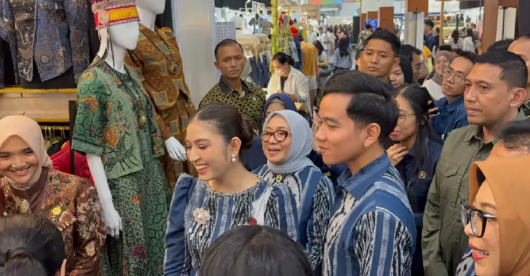 Gibran: Tak Lulus SMA, Tak Mungkin Kuliah