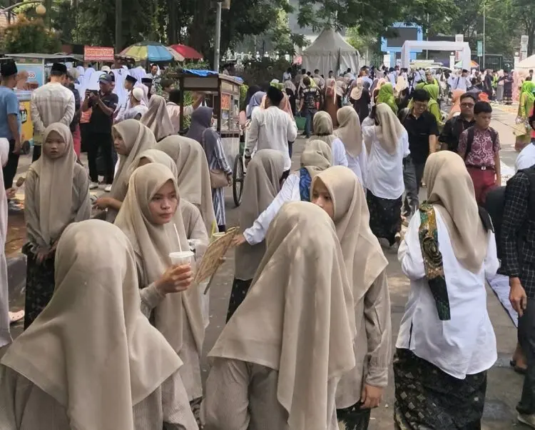 Beri Beasiswa 100 Santri, Pemkab Lebak Kucurkan Rp 1 Miliar