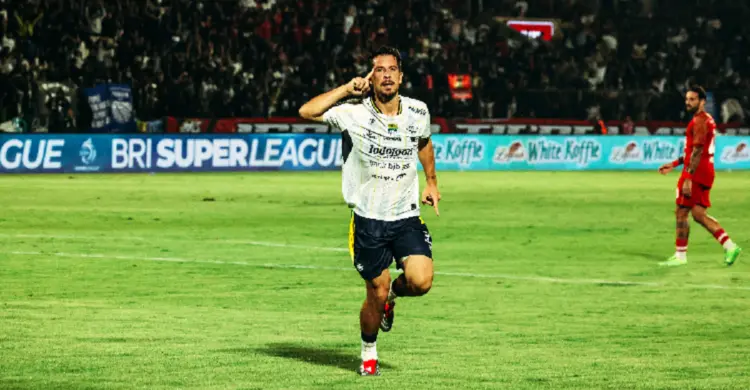 Jadwal Padat, Thom Haye Tegaskan Persib Siap Hadapi Dewa United