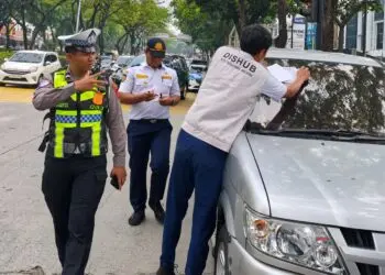 Dishub Tangsel Tertibkan 71 Kendaraan Parkir Liar di Tiga Lokasi
