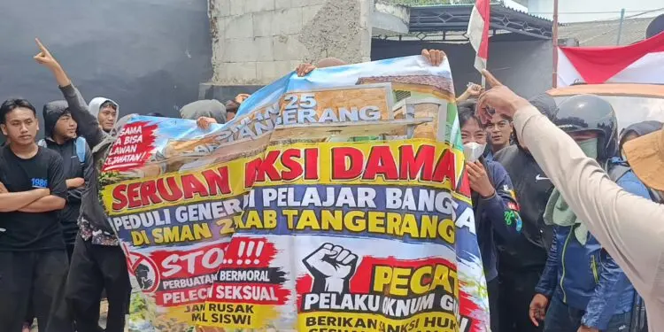 Ratusan Siswa SMAN 25 Kabupaten Tangerang Gelar Demo di Sekolah