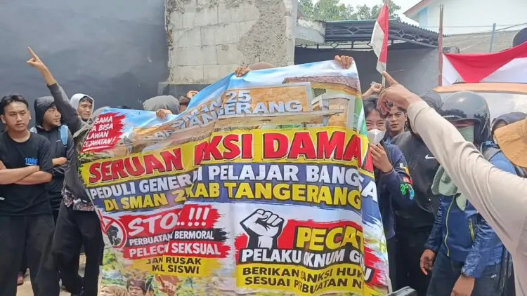 Ratusan Siswa SMAN 25 Kabupaten Tangerang Gelar Demo di Sekolah