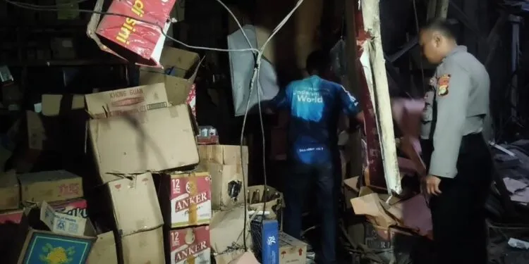 Polisi Temukan Tempat Penyimpanan Miras di Lokasi Ledakan Pasar Cimanggis