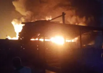 Diduga Korsleting Listrik, Lapak Limbah Plastik di Rajeg Terbakar, Kerugian Rp50 Juta
