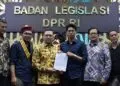 Eks Ketua Komisi II vs Eks Ketua KPU Saling Bantah soal “Pasal Gibran”