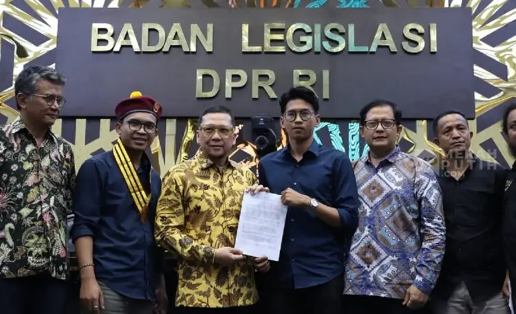 Eks Ketua Komisi II vs Eks Ketua KPU Saling Bantah soal “Pasal Gibran”