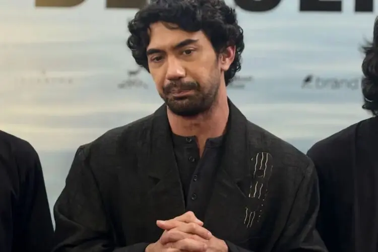 Reza Rahadian Ungkap Kesedihannya Soal Karhutla, Singgung Status Bencana Nasional